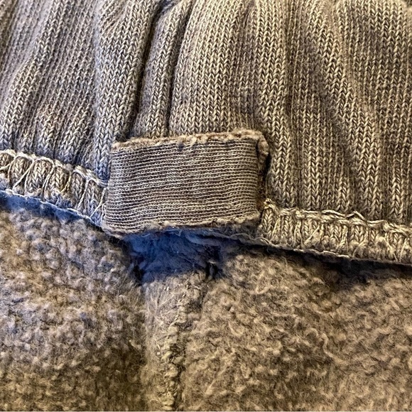 BRANDY MELVILLE John Galt Gray Sweatpants Size One Size - Picture 6 of 7